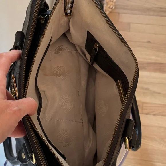 Modalu Pippa 2011 Black Leather Handbag with Gold Accents - Picture 6 of 13